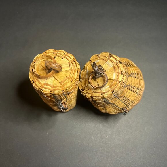 Set of 2 Handmade Miniature Wicker Woven Spice Baskets w/ Lids & Latches - Picture 5 of 6